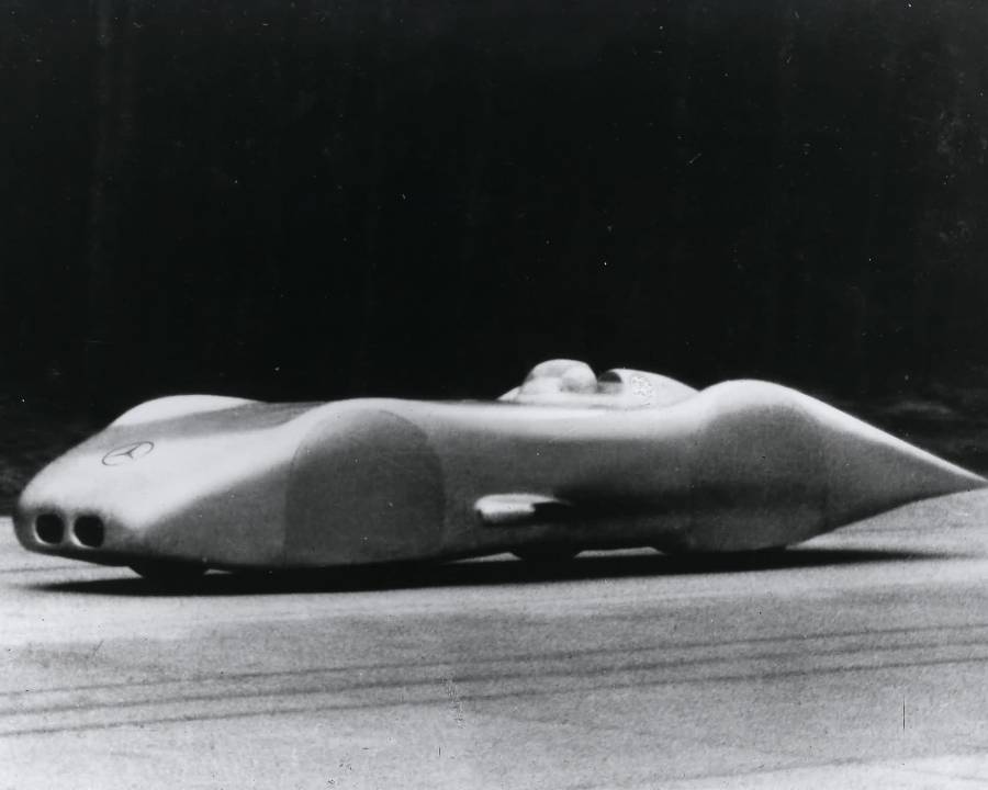 1937 Bj. Mercedes-Benz Rekordwagen W 125 - (Stromlinien-Rennwagen)